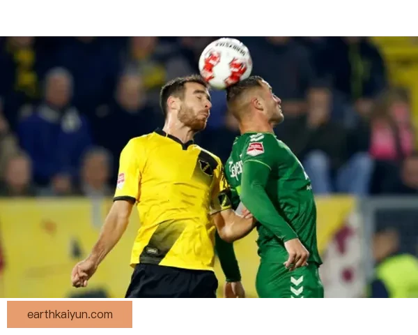 阿贾克斯中路渗透进攻表现稳健稳健